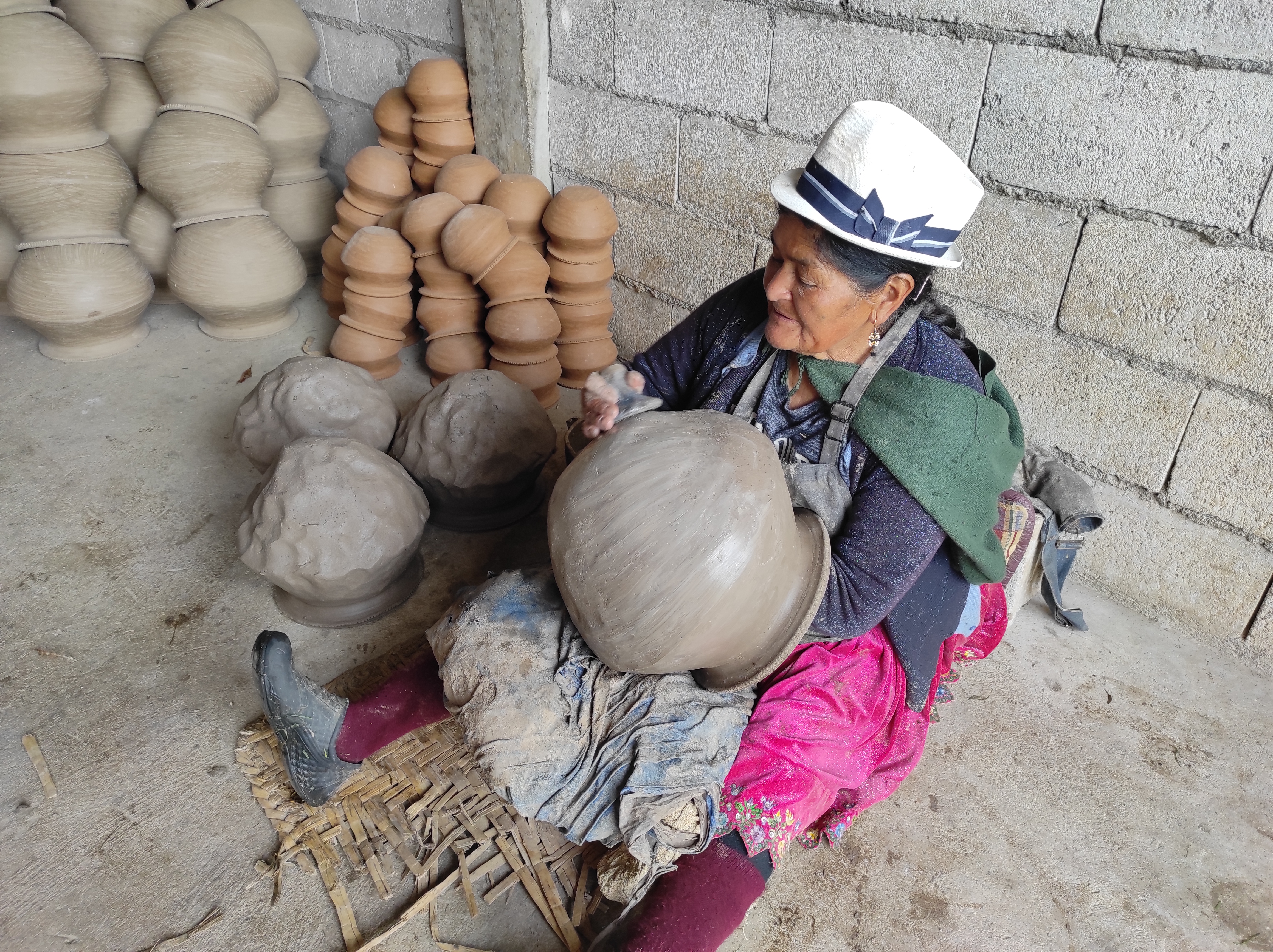 Ceramista-ecuador-andes-ceramica-arcilla